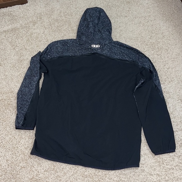 NWT Under Armor Men's Run True Printed Black Reflective Jacket 1300729 SZ XXL - Picture 4 of 8